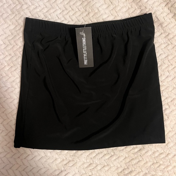 Dresses & Skirts - Pretty Little Thing Micro Mini Skirt <3